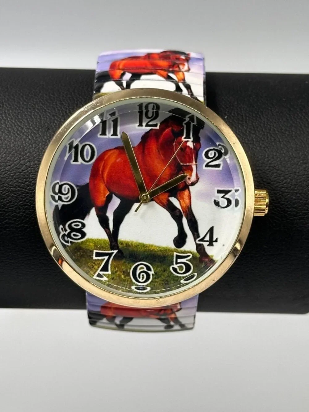 Varsales Horse Watch Women Gold Tone Stretch Band New Battery 6.75